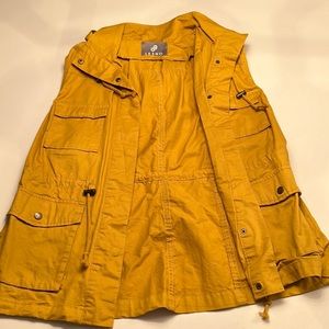 Women’s Yellow Le3no Vest